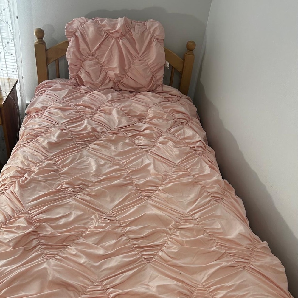 Pottery Barn Ruched Blush Comforter Set